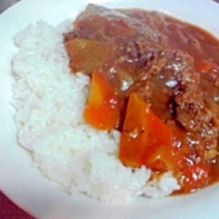 ご飯が炊ける間にできちゃう牛こま肉の圧力鍋カレー♪